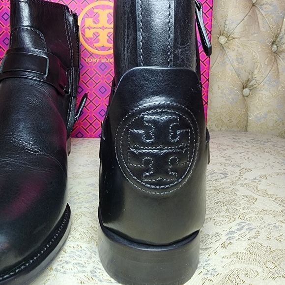 Tory Burch Leather Boots With Monogram in the Back size 10 - Picture 6 of 6